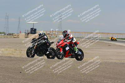 media/Jul-22-2022-TrackDaz (Fri) [[ca4971259a]]/Group B/130pm (Wheelie Bump)/
